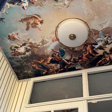 Attractive With Total Comfort - Ground Floor *