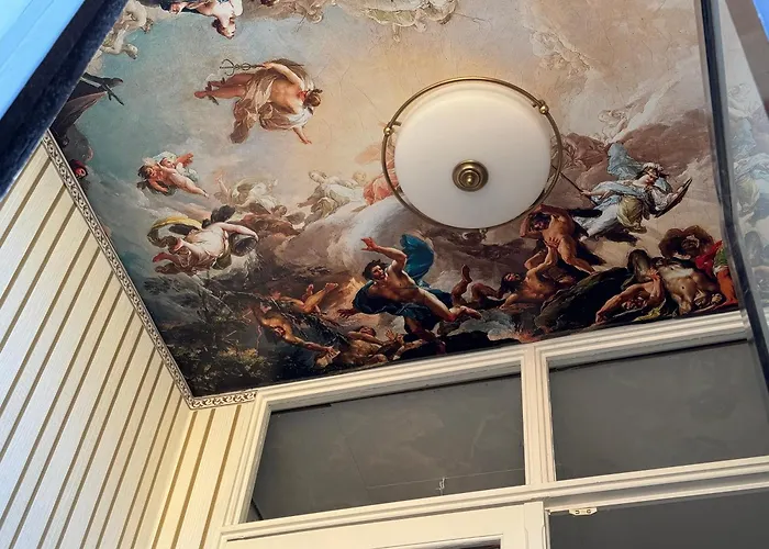 Attractive With Total Comfort - Ground Floor *