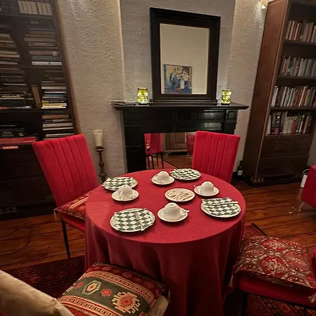 Attractive With Total Comfort - Ground Floor Apartment